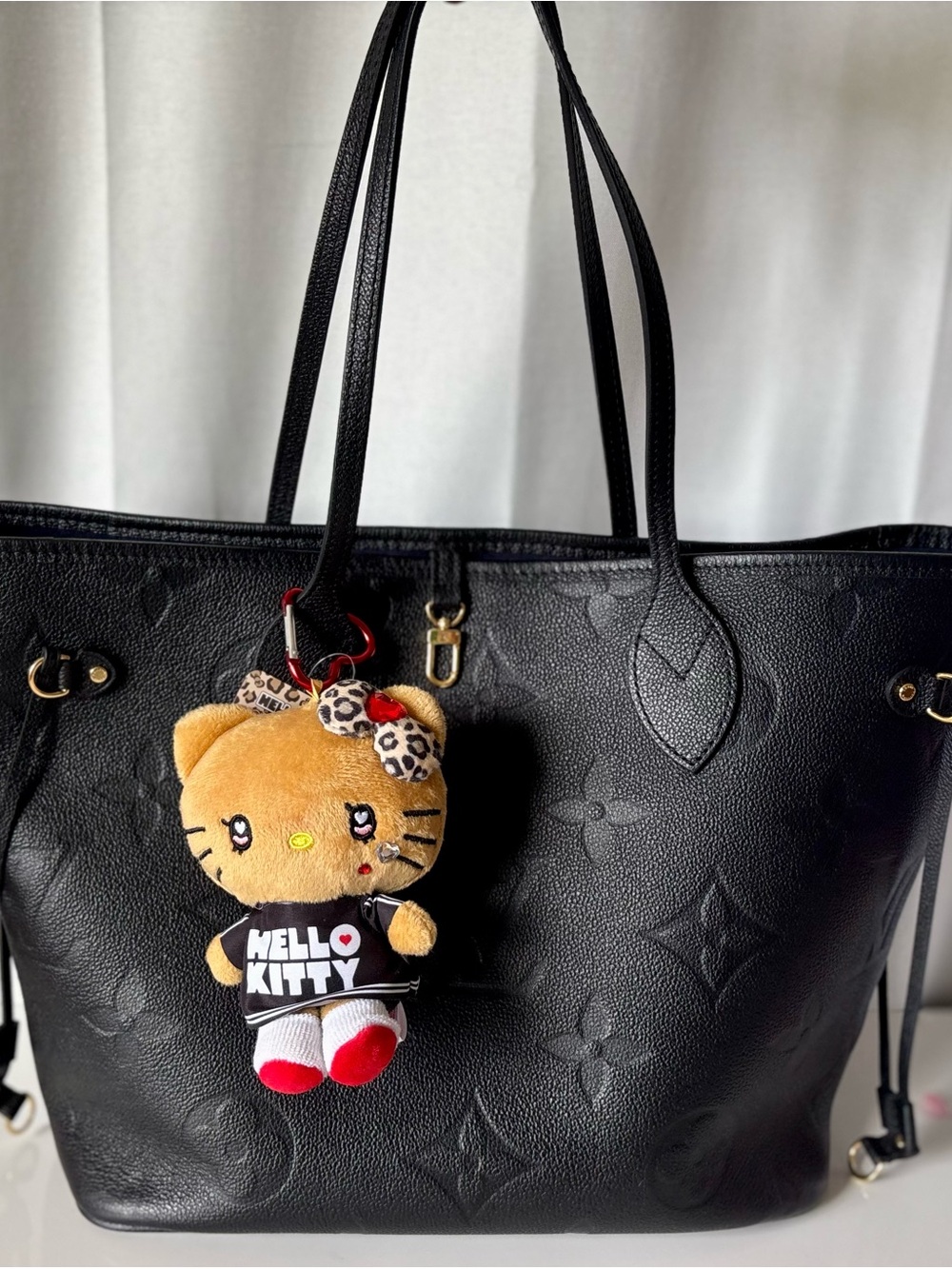 Sanrio Gal Series Kawaii Tan Hello Kitty wLeopard Bow and Rhinestone Details NWT